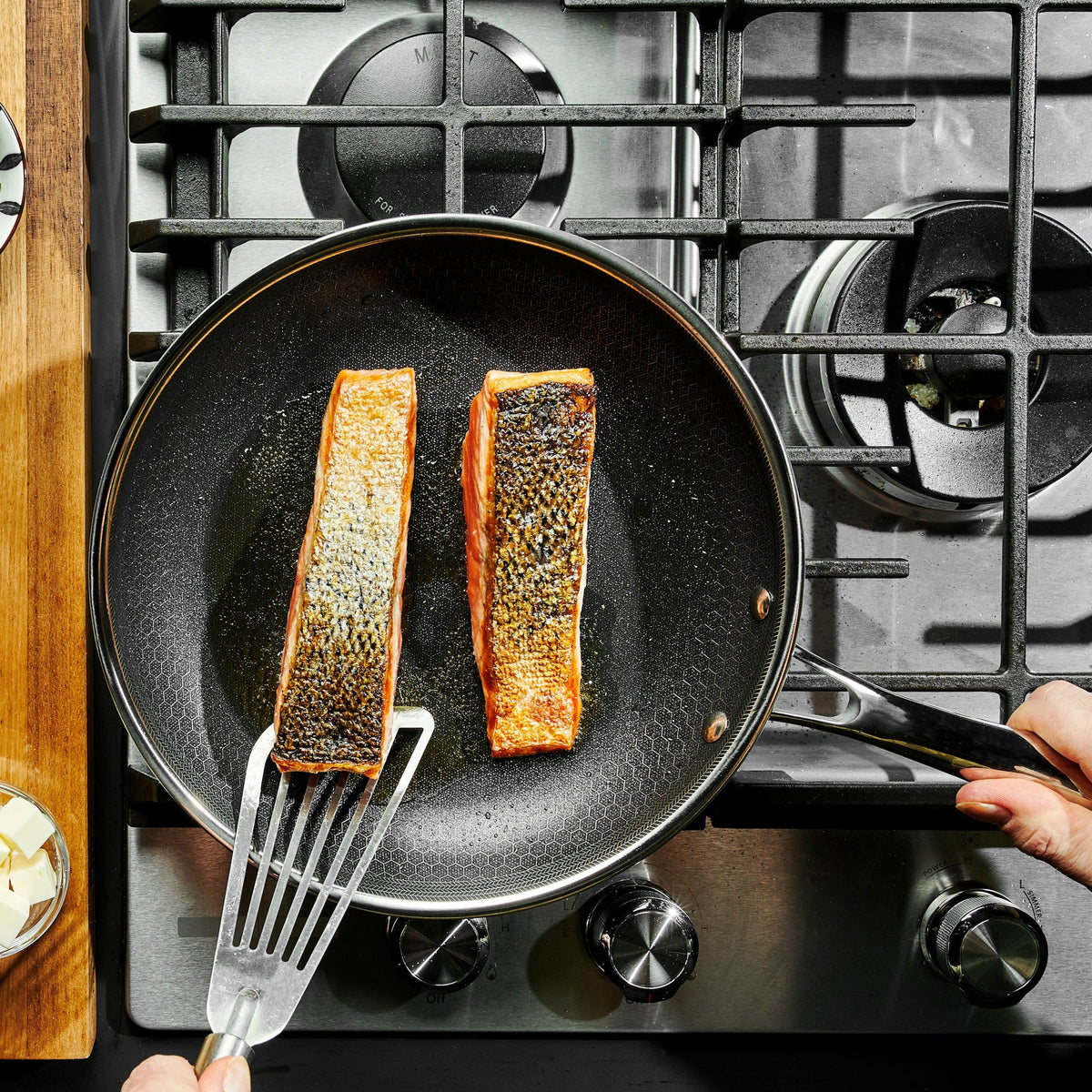 25 cm HexClad Hybrid Pan with Lid
